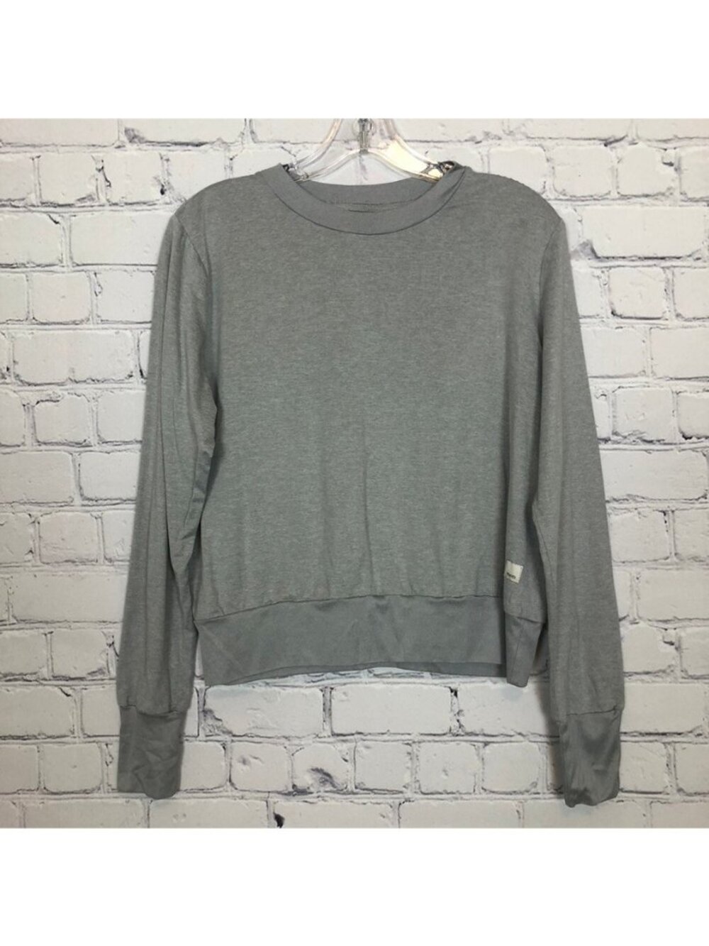 Vuori Gray Daydream Crew Tee Size M?
